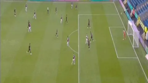 锁定澳篮焦点战：老鹰对决破坏者，激情碰撞，谁能稳居不败之地？